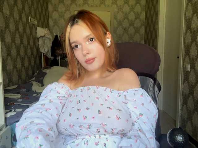 VinitaBurly live cam preview