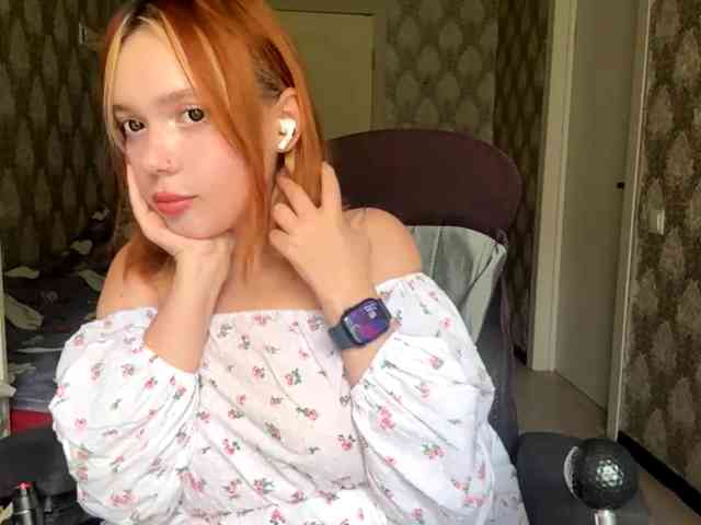 VinitaBurly webcam
