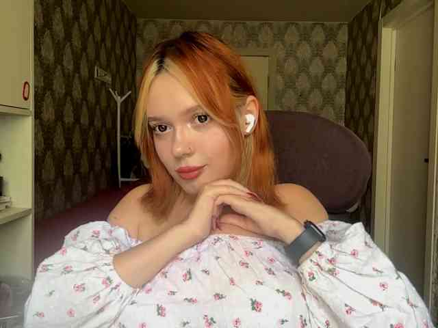 VinitaBurly webcam