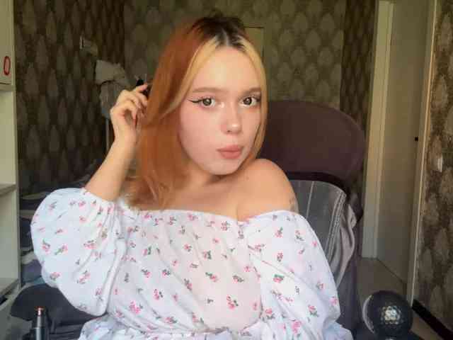 VinitaBurly webcam
