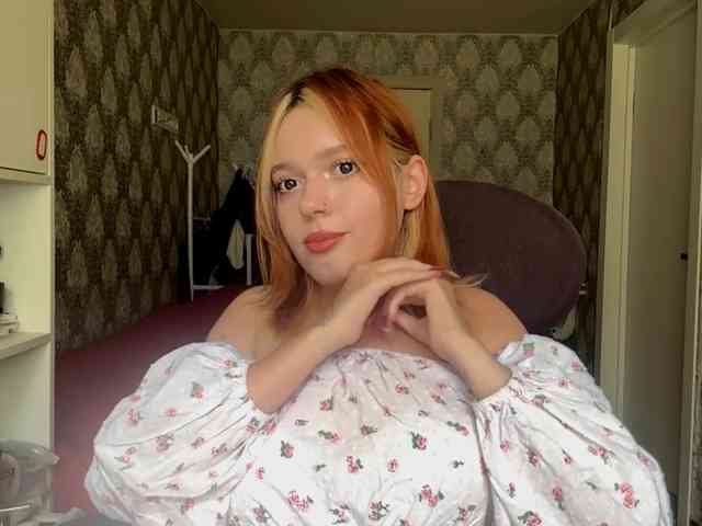 VinitaBurly webcam