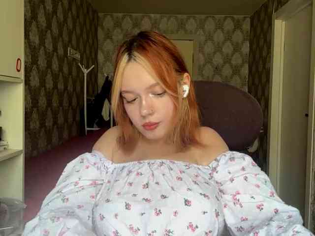 VinitaBurly webcam