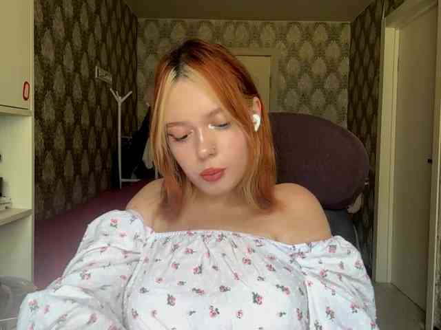 VinitaBurly webcam