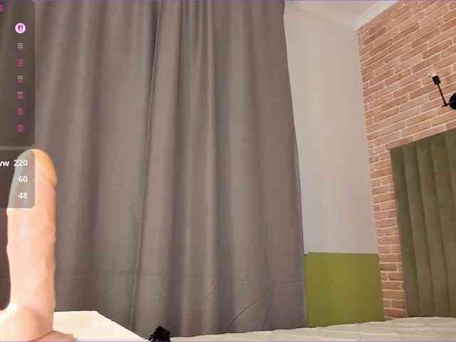 NikiYoko live female cam on bongacams