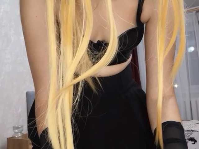 CutieLolaBunny live cam on BongaCams