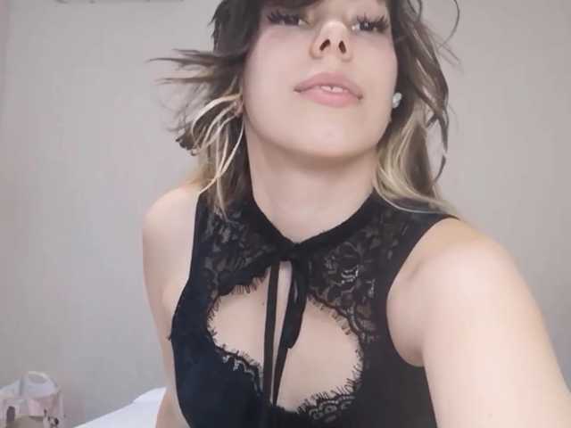 CutieLolaBunny live cam on BongaCams