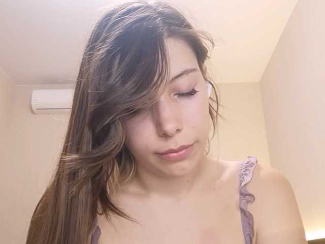 CutieLolaBunny live cam on BongaCams