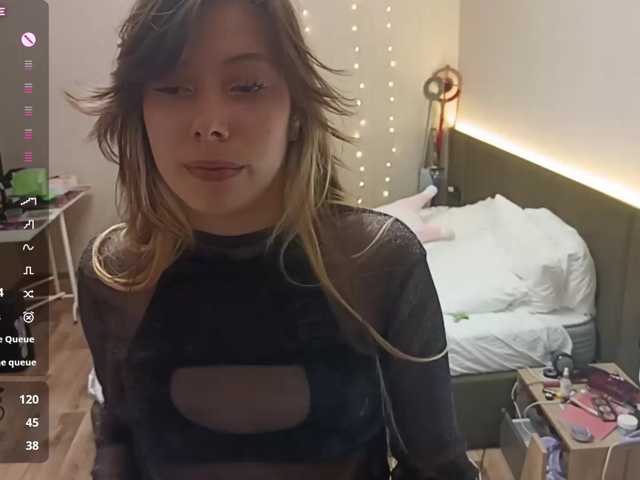 CutieLolaBunny live cam on BongaCams