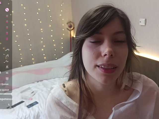 CutieLolaBunny live cam on BongaCams