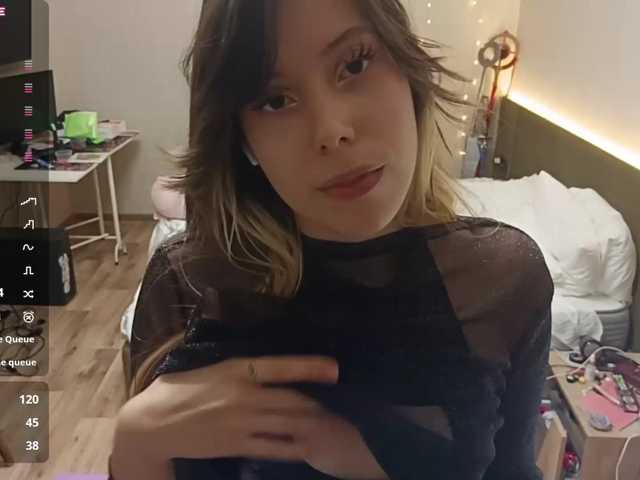 CutieLolaBunny live cam on BongaCams