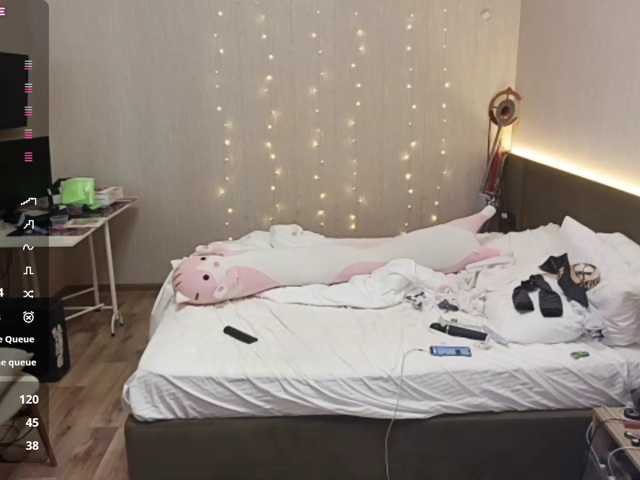 CutieLolaBunny live cam on BongaCams