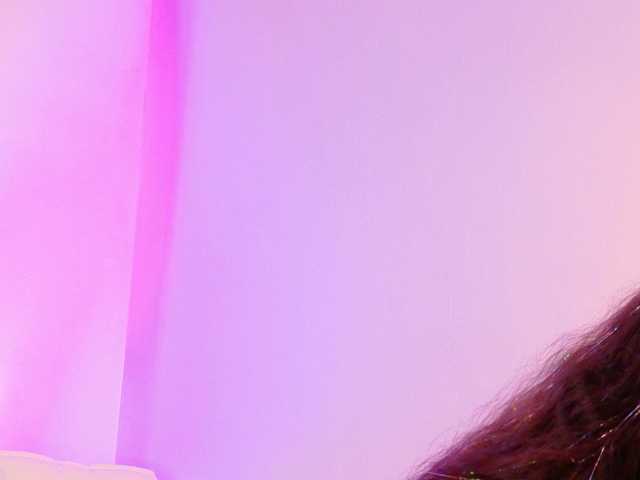 Hannahprada9