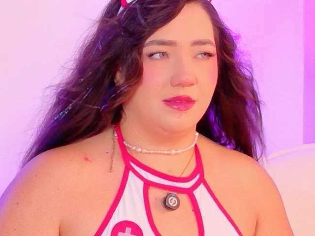 Hannahprada9