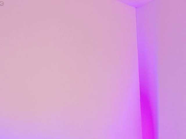 Hannahprada9 live cam on BongaCams
