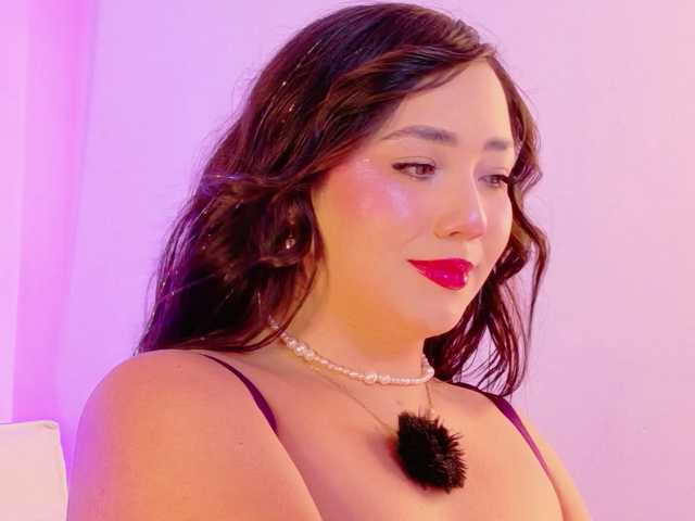 Hannahprada9