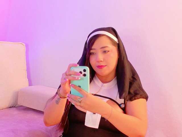 Hannahpradaa live cam on BongaCams
