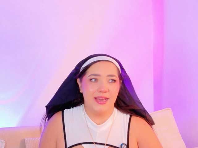 Hannahpradaa live cam on BongaCams