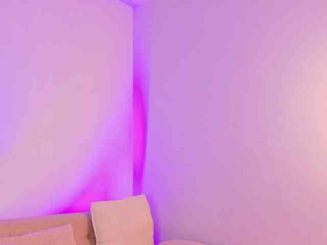 Hannahpradaa webcam
