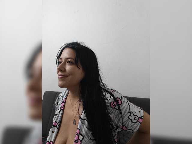 VivianBigBoobs