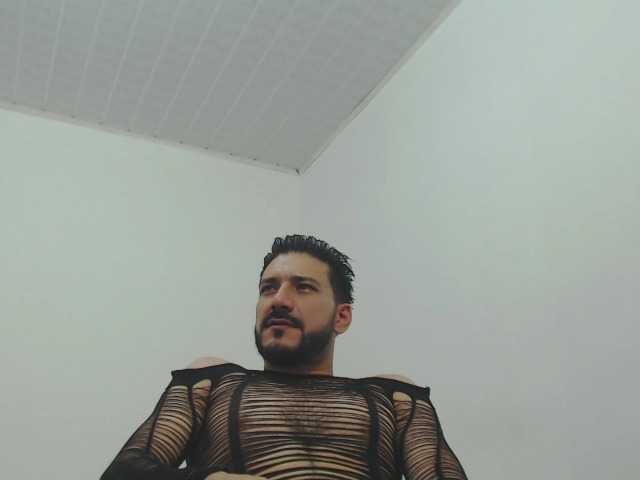 mateooth live cam preview