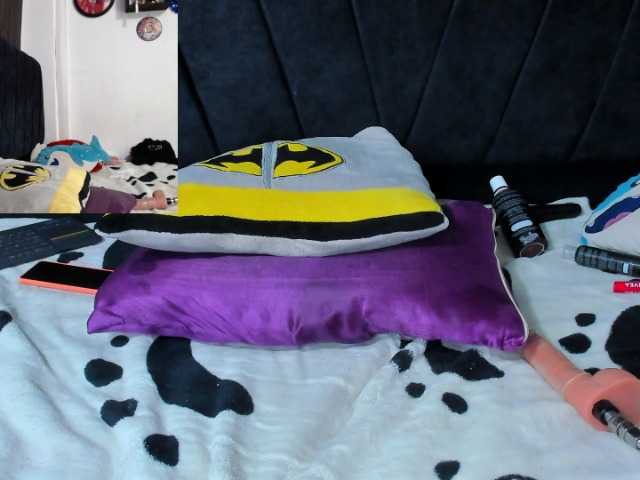 HORNYXXX26 webcam
