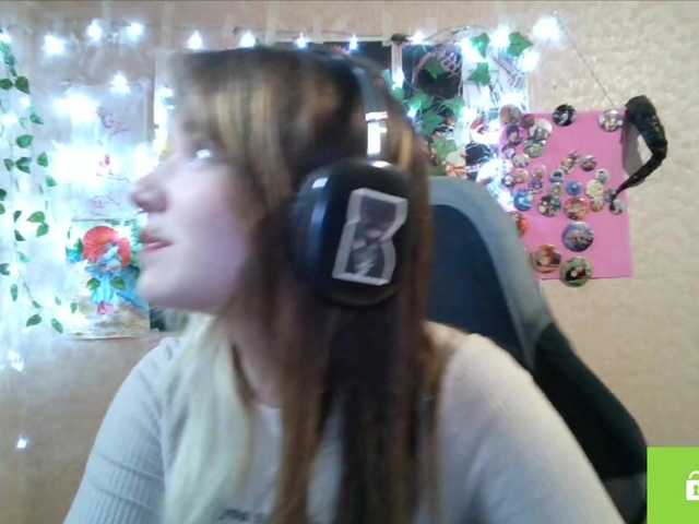 YourLittleDoll live cam on BongaCams