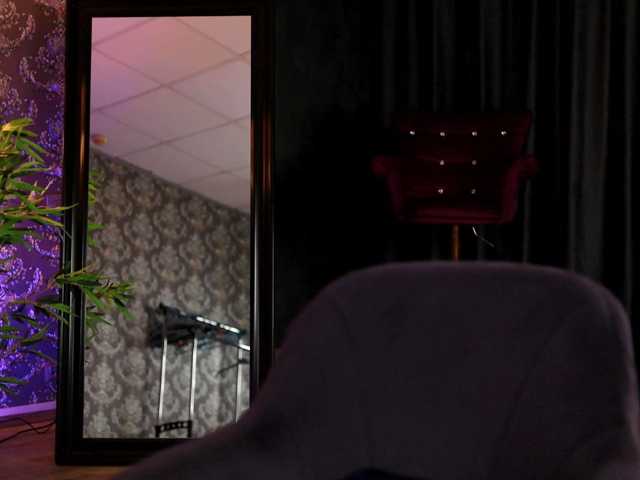 LeylaSaint live cam preview