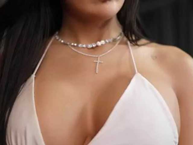 LeylaSaint live cam on BongaCams