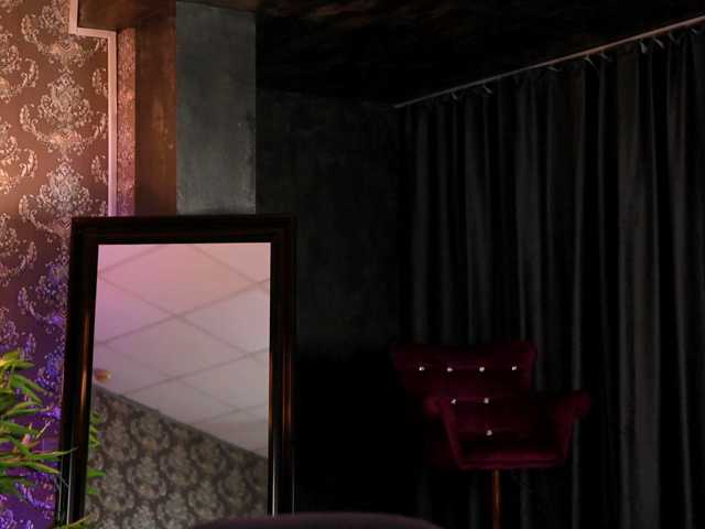 LeylaSaint live cam preview