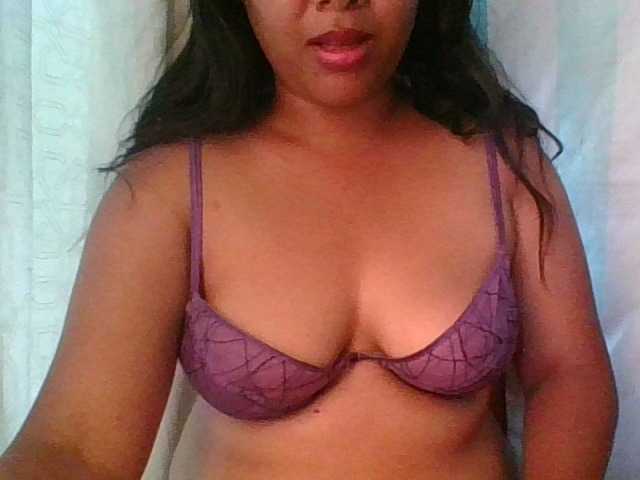 Ericah-Boobss live cam on BongaCams
