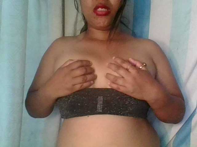 Ericah-Boobss live cam on BongaCams