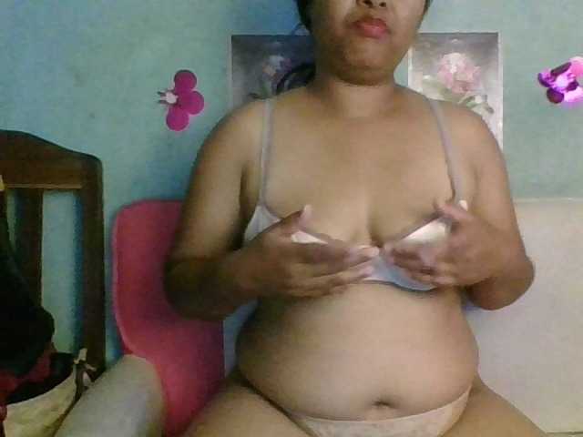 Ericah-Boobss live cam preview