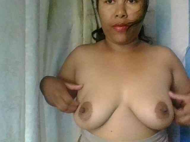 Modèle: Ericah-Boobss