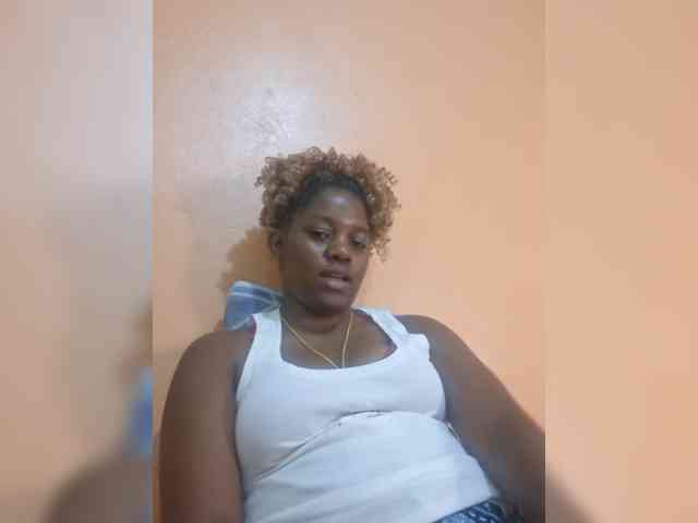 pinkusheen webcam