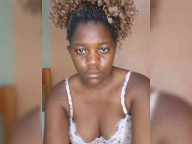 pinkusheen webcam