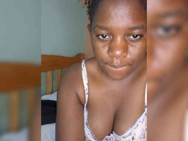 pinkusheen webcam