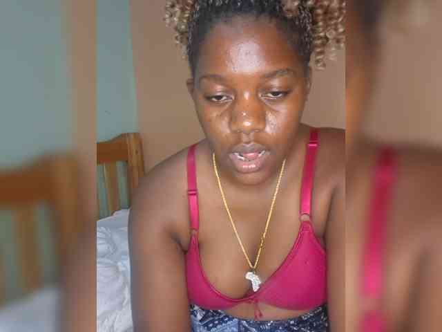 pinkusheen webcam