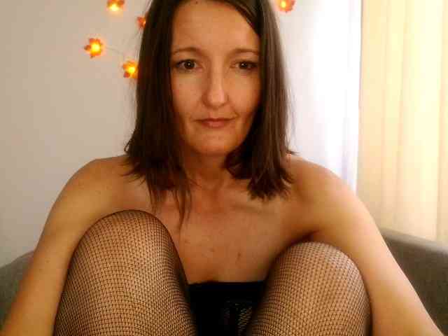 LadyDianna88 webcam