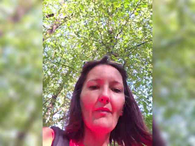 LadyDianna88 webcam