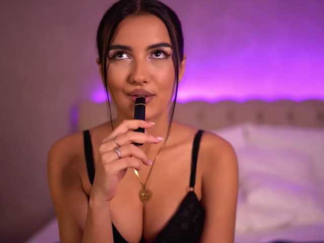AzaleeaVoss live cam on BongaCams