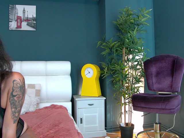 Amour-Jolie live cam preview