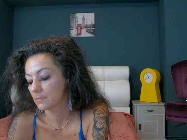 Amour-Jolie webcam