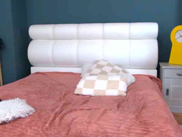 Amour-Jolie webcam