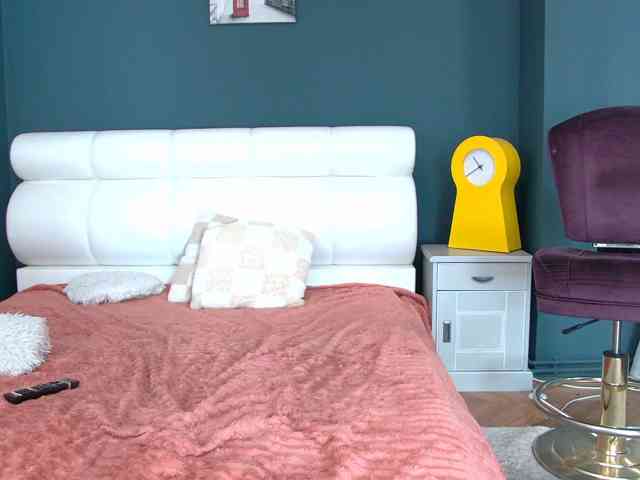 Amour-Jolie webcam
