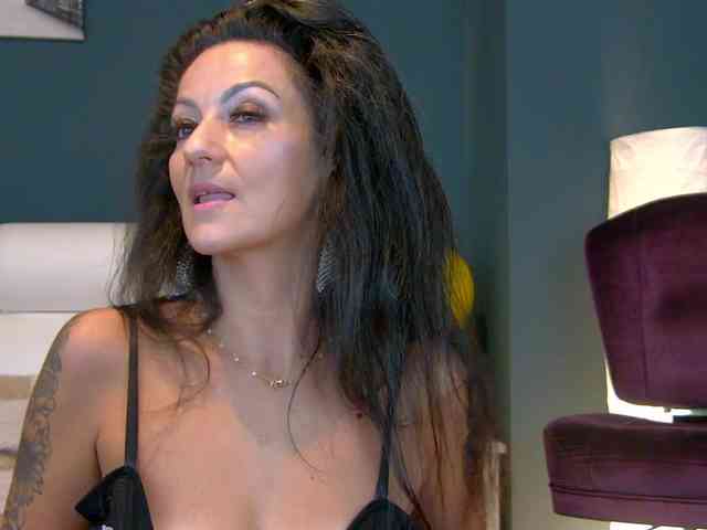 Amour-Jolie webcam