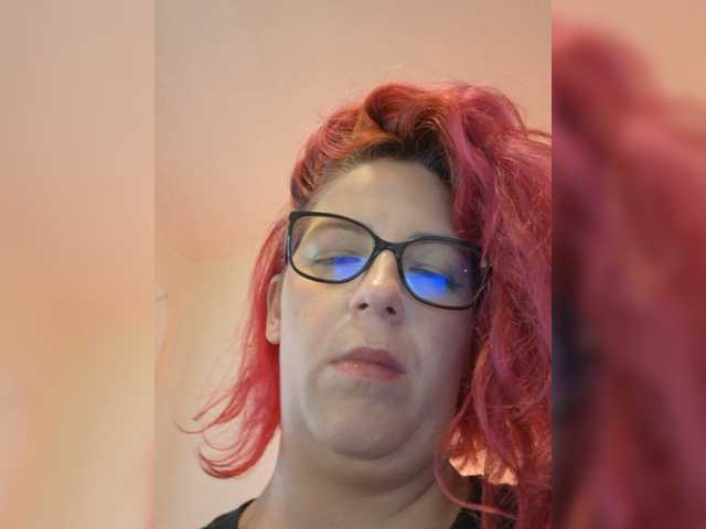 Escarlate4you webcam