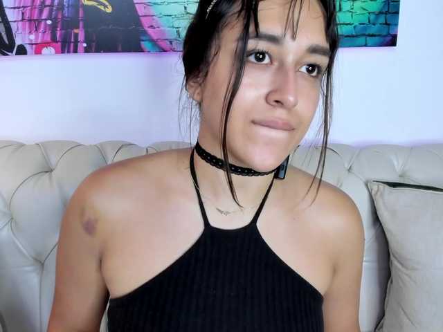 evellyn live cam on BongaCams