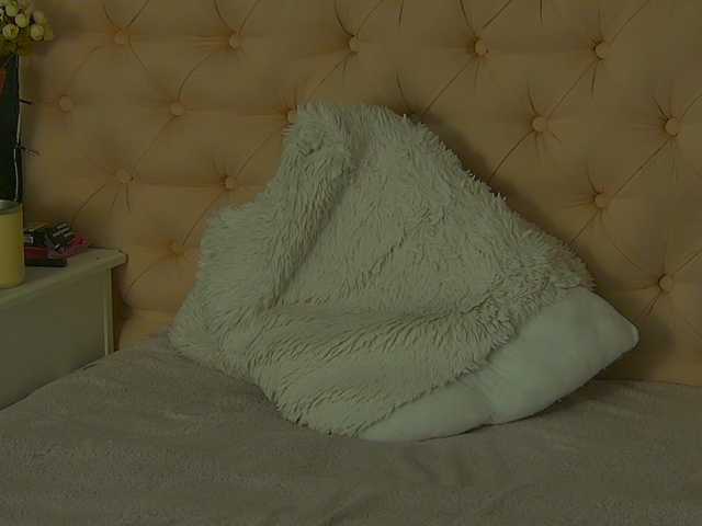 AnaisFoxxy live cam on BongaCams