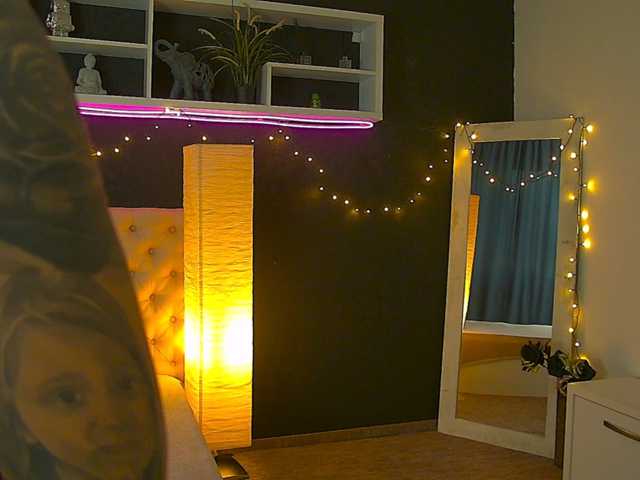 AnaisFoxxy