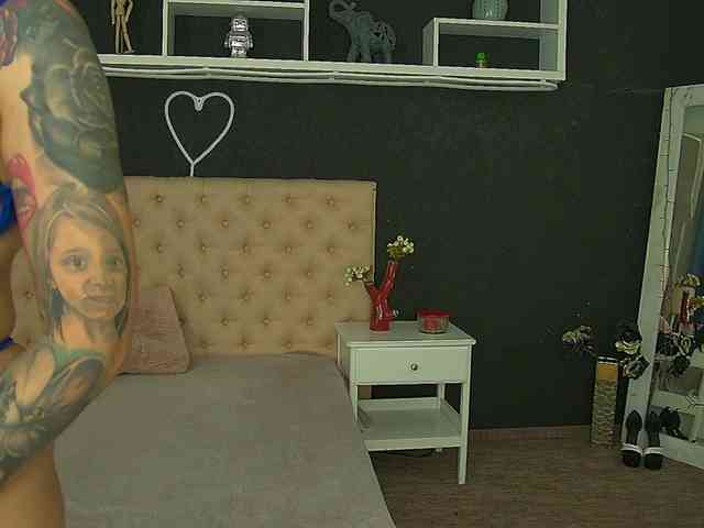 AnaisFoxxy